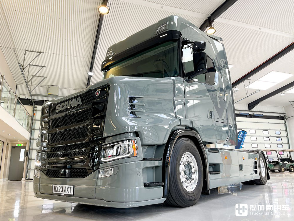 搭载V8发动机,平头卡车爆改长头单拖,荷兰Vlastuin改装厂打造的斯堪尼亚530ST实拍 - 第5张 - 提加商用车网 搭载V8发动机,平头卡车爆改长头单拖,荷兰Vlastuin改装厂打造的斯堪尼亚530ST实拍 - 第5张