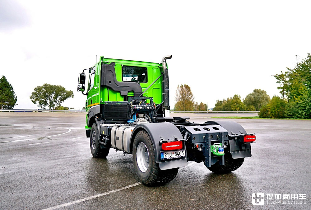 4x4全驱+超宽胎,替代拖拉机,太脱拉凤凰农用牵引车见过吗? - 第8张 - 提加商用车网 4x4全驱+超宽胎,替代拖拉机,太脱拉凤凰农用牵引车见过吗? - 第8张