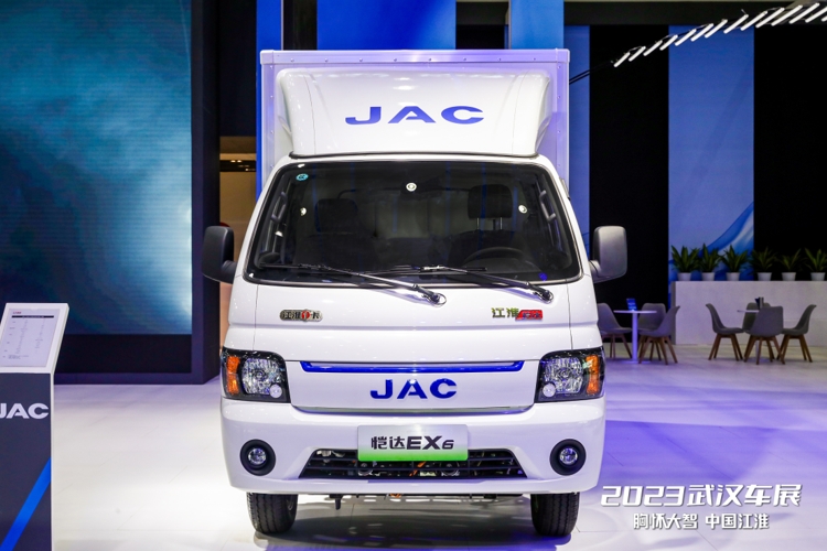 闪耀2023中国国际商用车展,江淮1卡“星链1号”技术品牌携全新一代新品亮相! - 第3张 - 提加商用车网 闪耀2023中国国际商用车展,江淮1卡“星链1号”技术品牌携全新一代新品亮相! - 第3张