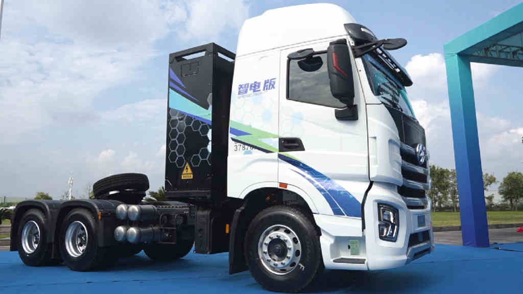 向新转绿智电融合,上汽红岩智电版新能源重卡荣获绿色智能高端重卡奖 - 第3张 - 提加商用车网 向新转绿智电融合,上汽红岩智电版新能源重卡荣获绿色智能高端重卡奖 - 第3张