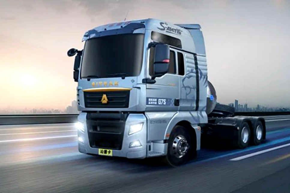 中国重汽荣获第七届“意见领袖”中国卡车客户运营调查活动双项大奖