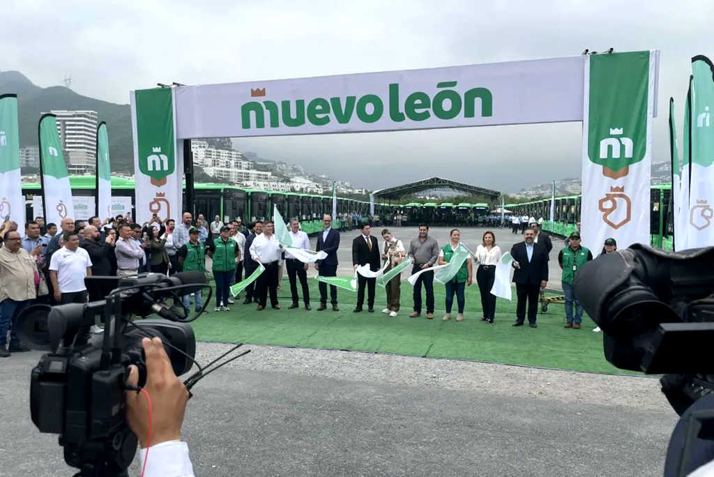 金旅客车3个月出口墨西哥600辆客车?不!是601辆