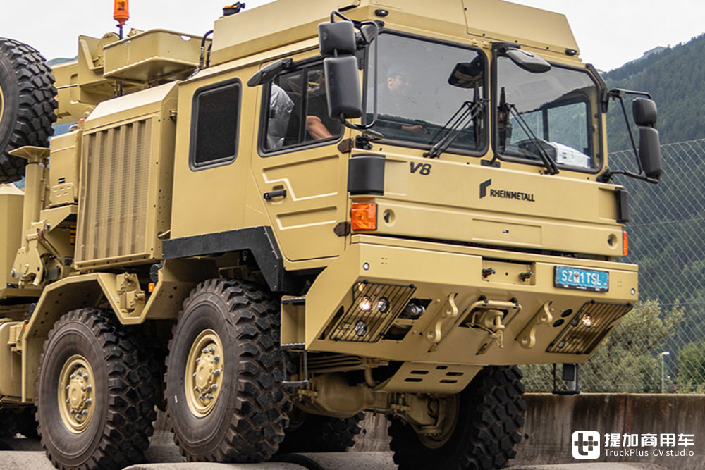 8x8驱动,军卡底盘+安普上装,实拍莱茵金属曼恩HX 8x8重型清障车 - 第3张 - 提加商用车网 8x8驱动,军卡底盘+安普上装,实拍莱茵金属曼恩HX 8x8重型清障车 - 第3张
