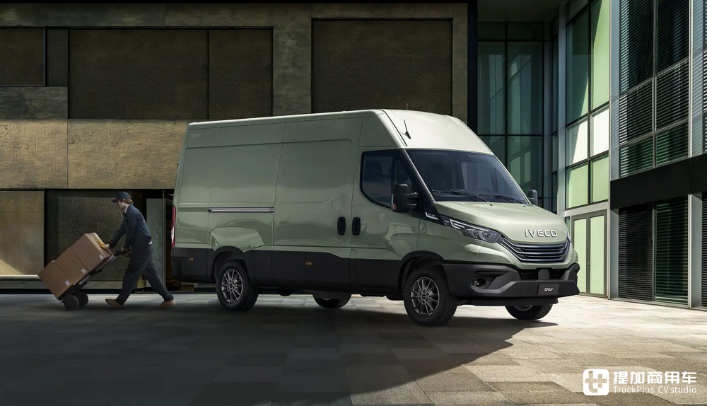 全新大屏内饰加持,智能安全水平大幅提升,带你看新一代依维柯Daily轻型商用车 - 第4张 - 提加商用车网 全新大屏内饰加持,智能安全水平大幅提升,带你看新一代依维柯Daily轻型商用车 - 第4张