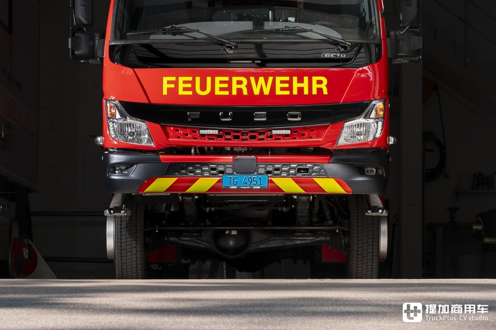 4x4全驱的日系轻卡,三菱Canter变身消防车 - 第5张 - 提加商用车网 4x4全驱的日系轻卡,三菱Canter变身消防车 - 第5张