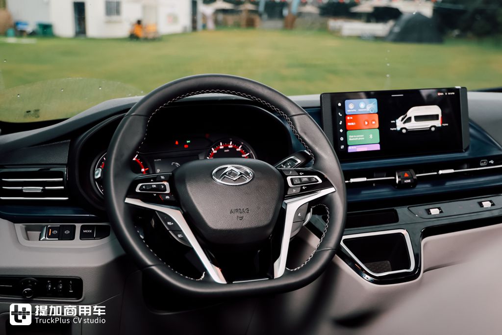 大通不大 创造神话 中国第一的轻客品牌立足国内走向世界 - 第4张 - 提加商用车网 大通不大 创造神话 中国第一的轻客品牌立足国内走向世界 - 第4张