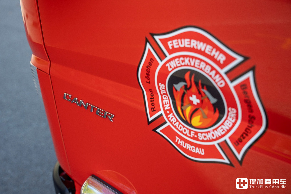 4x4全驱的日系轻卡,三菱Canter变身消防车 - 第7张 - 提加商用车网 4x4全驱的日系轻卡,三菱Canter变身消防车 - 第7张