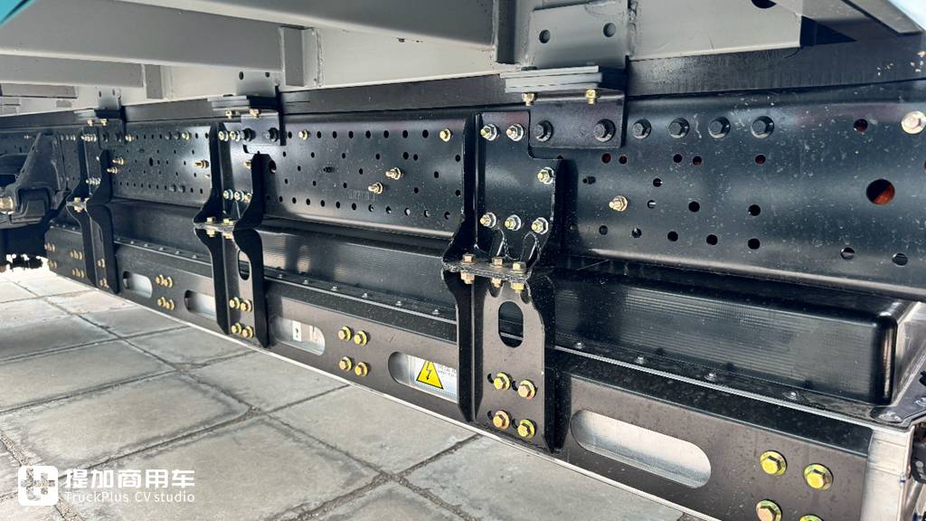 柴油机世家进军新能源,庆铃最新一代电动轻卡EVM600实力几何 - 第14张 - 提加商用车网 柴油机世家进军新能源,庆铃最新一代电动轻卡EVM600实力几何 - 第14张