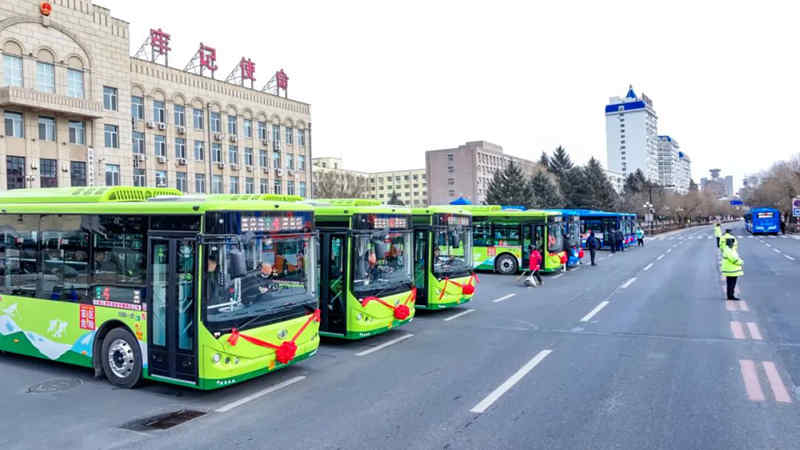 一汽解放300辆新能源纯电公交车正式交付吉林市公交集团 - 第4张 - 提加商用车网 一汽解放300辆新能源纯电公交车正式交付吉林市公交集团 - 第4张