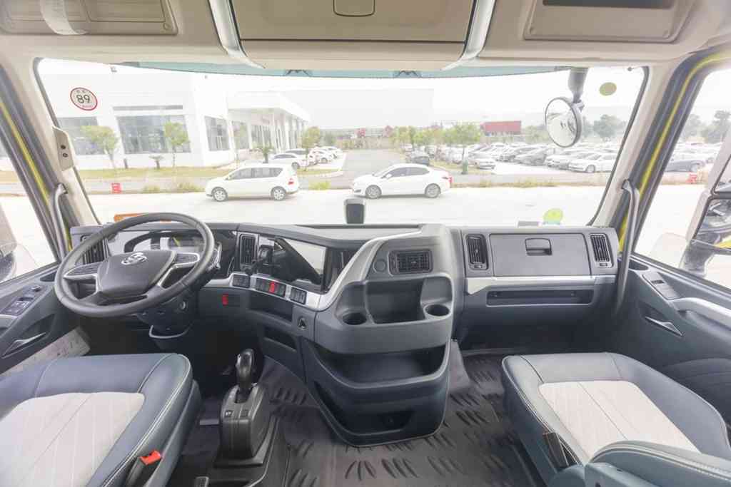 科技引领,高效创收,乘龙H7牵引车摘得长途运输创富车型大奖 - 第4张 - 提加商用车网 科技引领,高效创收,乘龙H7牵引车摘得长途运输创富车型大奖 - 第4张