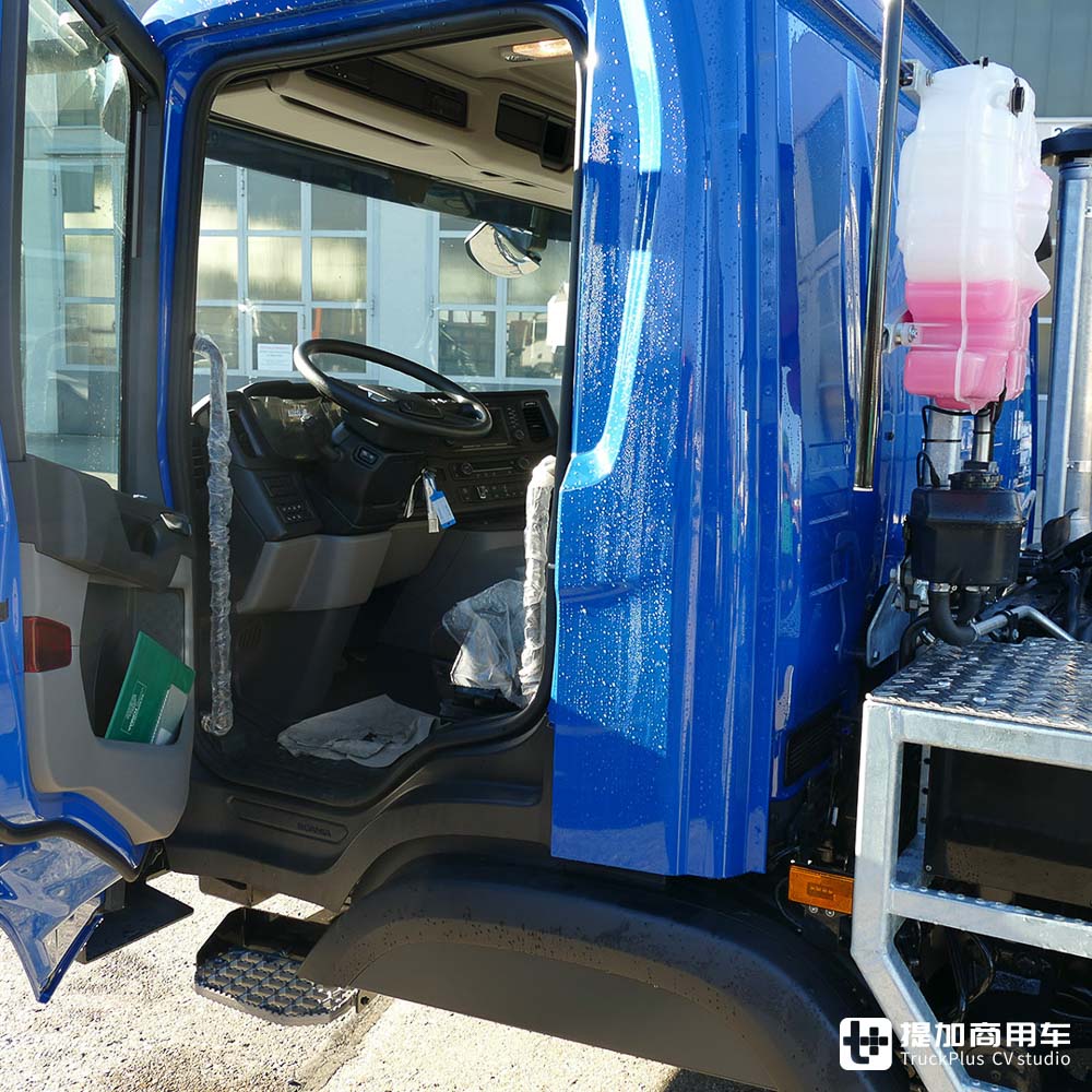 五轴10x4驱动,爆改低入口驾驶室,全球首台斯堪尼亚P 410 XT低入口卡车实拍 - 第12张 - 提加商用车网 五轴10x4驱动,爆改低入口驾驶室,全球首台斯堪尼亚P 410 XT低入口卡车实拍 - 第12张