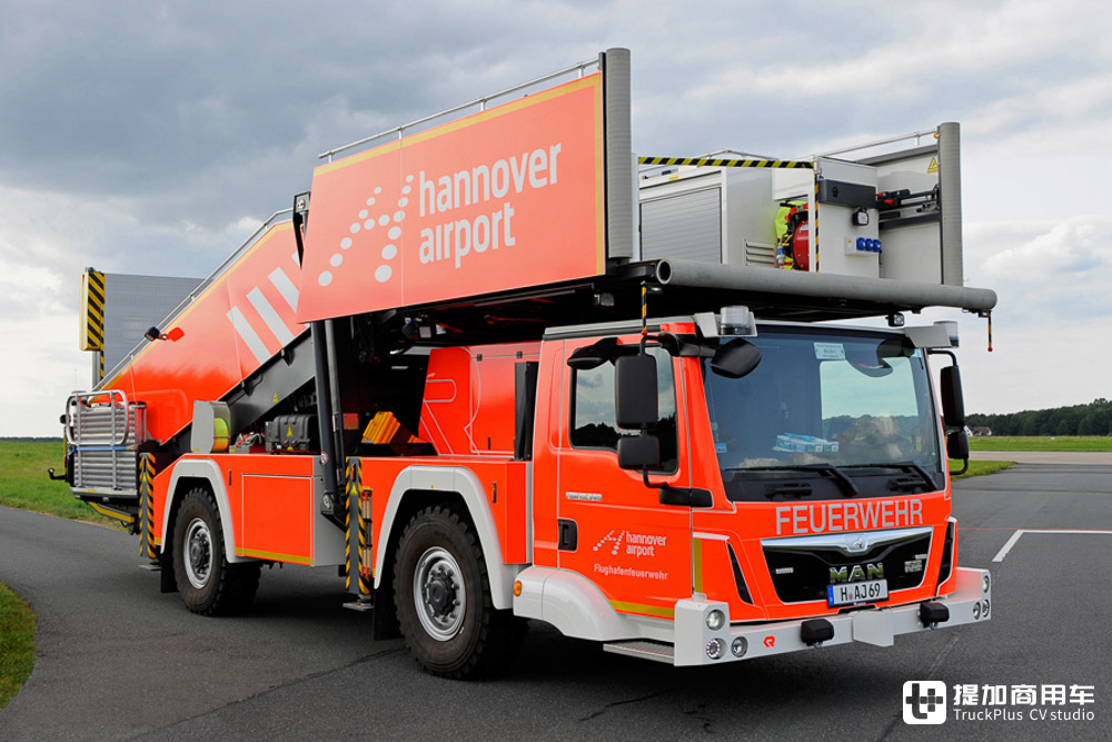 五轴10x4驱动,爆改低入口驾驶室,全球首台斯堪尼亚P 410 XT低入口卡车实拍 - 第14张 - 提加商用车网 五轴10x4驱动,爆改低入口驾驶室,全球首台斯堪尼亚P 410 XT低入口卡车实拍 - 第14张