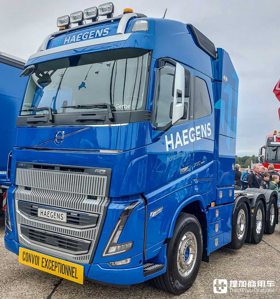 细节狂魔!8x4驱动750匹马力,带你看一台配置精致的沃尔沃FH 16大件车 - 第2张 - 提加商用车网 细节狂魔!8x4驱动750匹马力,带你看一台配置精致的沃尔沃FH 16大件车 - 第2张