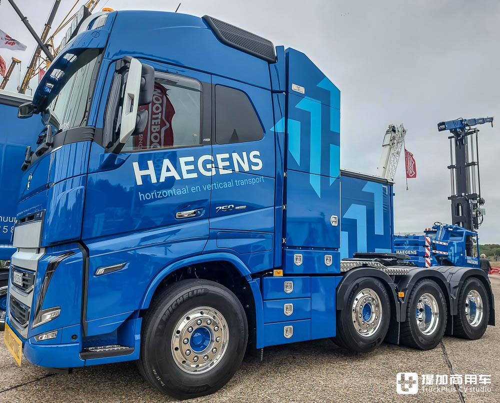 细节狂魔!8x4驱动750匹马力,带你看一台配置精致的沃尔沃FH 16大件车 - 第24张 - 提加商用车网 细节狂魔!8x4驱动750匹马力,带你看一台配置精致的沃尔沃FH 16大件车 - 第24张