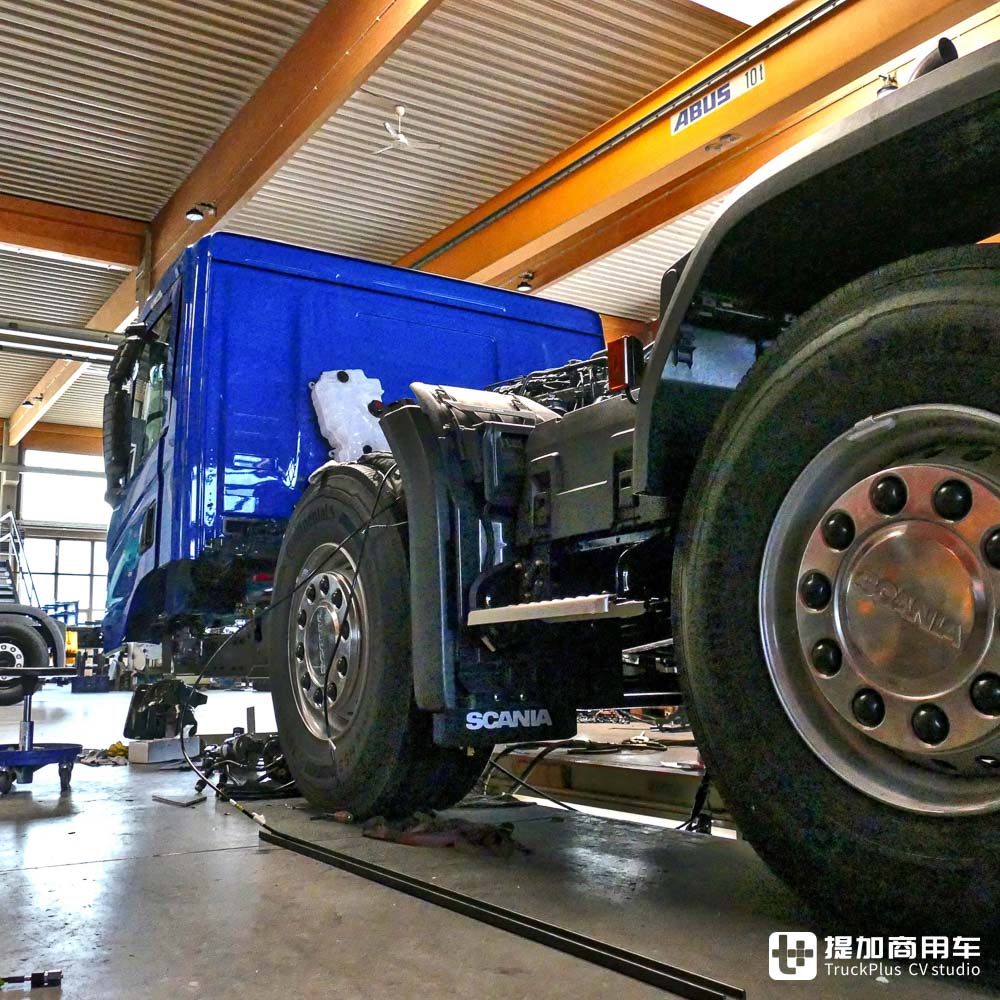 五轴10x4驱动,爆改低入口驾驶室,全球首台斯堪尼亚P 410 XT低入口卡车实拍 - 第6张 - 提加商用车网 五轴10x4驱动,爆改低入口驾驶室,全球首台斯堪尼亚P 410 XT低入口卡车实拍 - 第6张