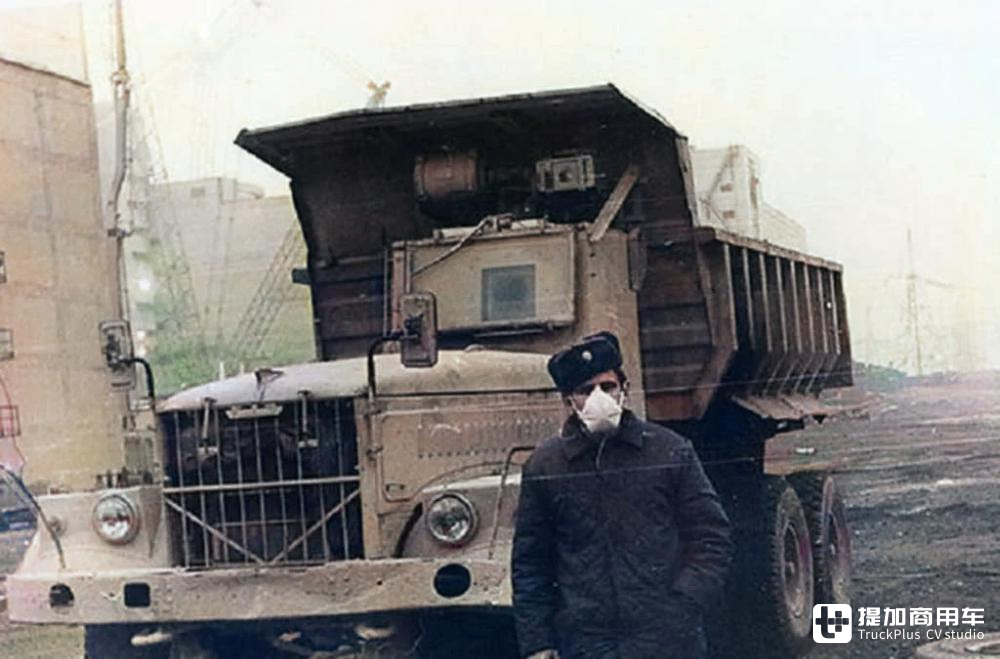 铅板造驾驶室,切尔诺贝利的英雄卡车:KrAZ-256B1-030防辐射自卸车 - 第6张 - 提加商用车网 铅板造驾驶室,切尔诺贝利的英雄卡车:KrAZ-256B1-030防辐射自卸车 - 第6张
