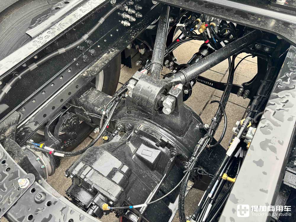 全新外观和内饰,江淮重卡最新亮相的格尔发X5天然气牵引车实拍 - 第7张 - 提加商用车网 全新外观和内饰,江淮重卡最新亮相的格尔发X5天然气牵引车实拍 - 第7张