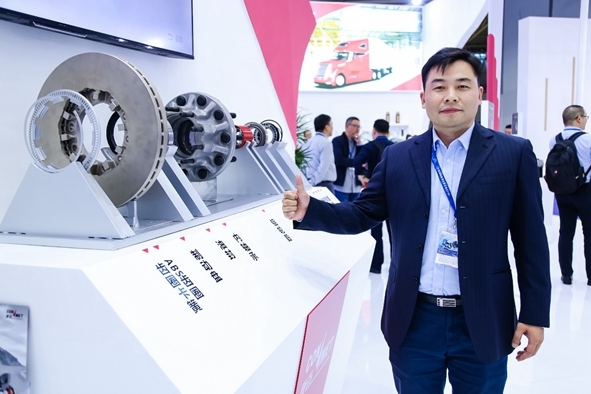 闪耀2023中国国际商用车展,康迈“从心出发 向新而行” - 第10张 - 提加商用车网 闪耀2023中国国际商用车展,康迈“从心出发 向新而行” - 第10张