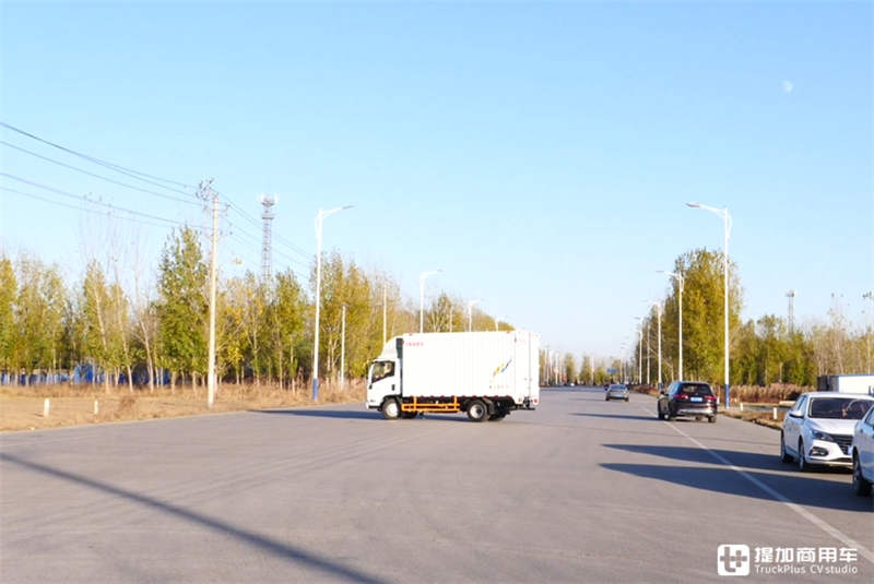 针对国内市场研发,高端轻卡江西五十铃翼放EM来袭 - 第7张 - 提加商用车网 针对国内市场研发,高端轻卡江西五十铃翼放EM来袭 - 第7张