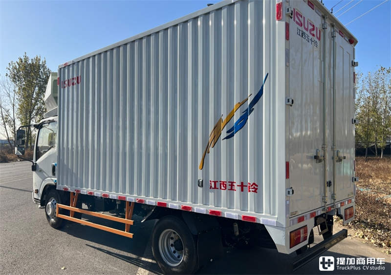 针对国内市场研发,高端轻卡江西五十铃翼放EM来袭 - 第11张 - 提加商用车网 针对国内市场研发,高端轻卡江西五十铃翼放EM来袭 - 第11张