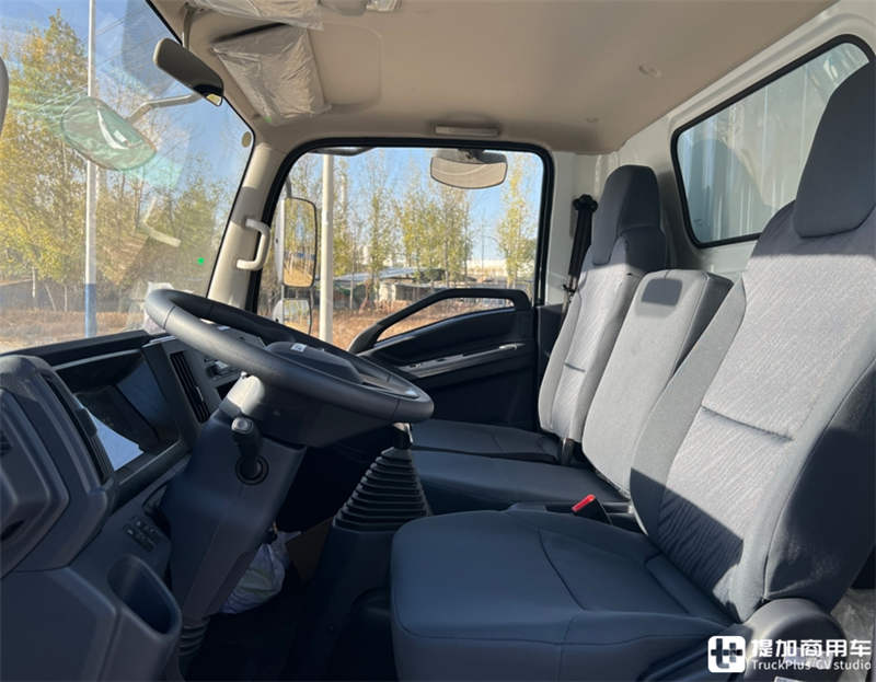 针对国内市场研发,高端轻卡江西五十铃翼放EM来袭 - 第13张 - 提加商用车网 针对国内市场研发,高端轻卡江西五十铃翼放EM来袭 - 第13张