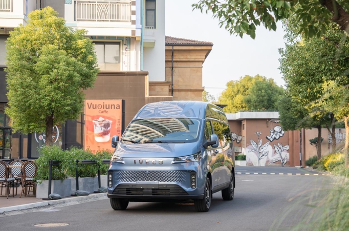 有维新青年的心动座驾，依维柯聚星再获行业认可 - 第3张