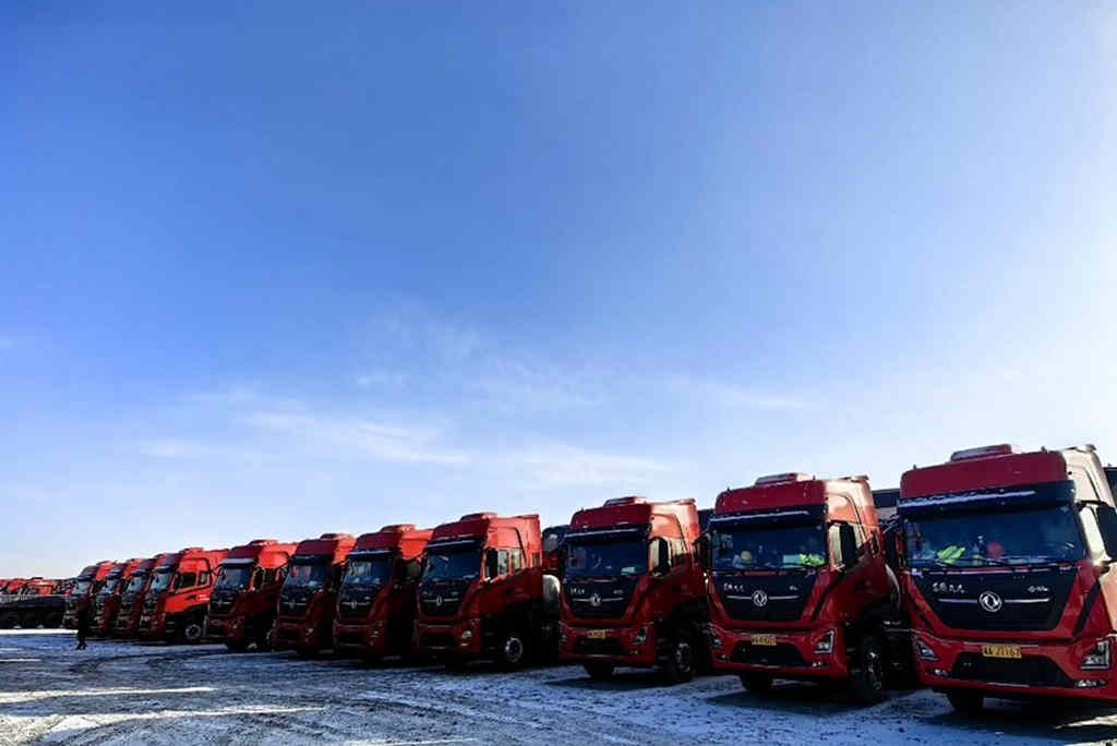 108辆燃气子母车交付,东风商用车领跑疆煤外运 - 第2张 - 提加商用车网 108辆燃气子母车交付,东风商用车领跑疆煤外运 - 第2张