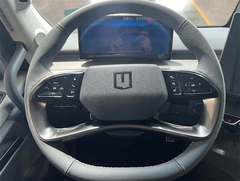 驶向未来的新能源重卡长什么样 远程星瀚H实拍评测 - 第10张