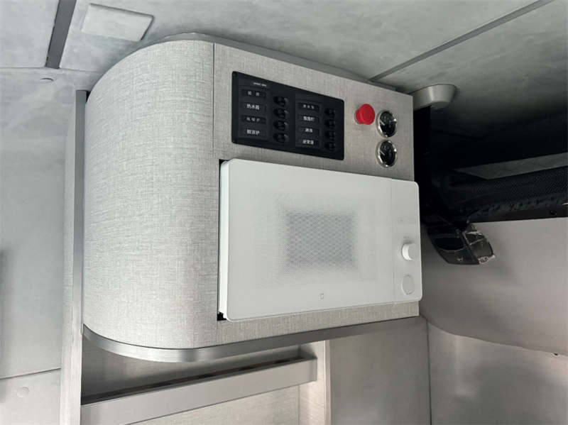 驶向未来的新能源重卡长什么样 远程星瀚H实拍评测 - 第16张