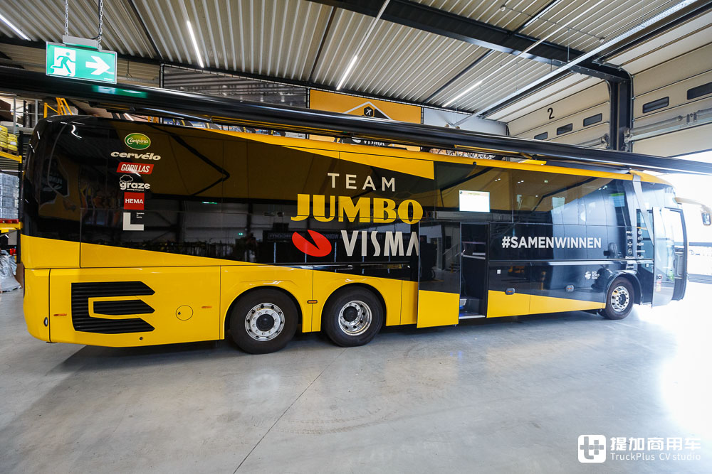 后勤设施丰富，还可洗衣沐浴！曼恩Lion's Coach骑行保障巴士了解一下