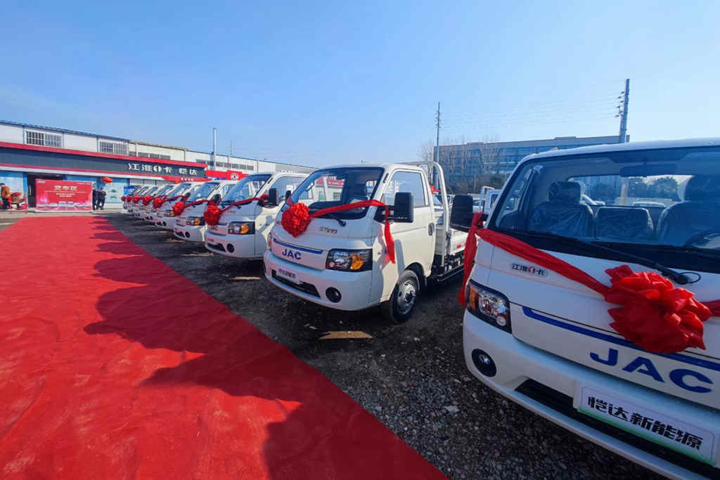 开门红！江淮1卡恺达EX6批量交付大客户 构筑降本增效“新”优势
