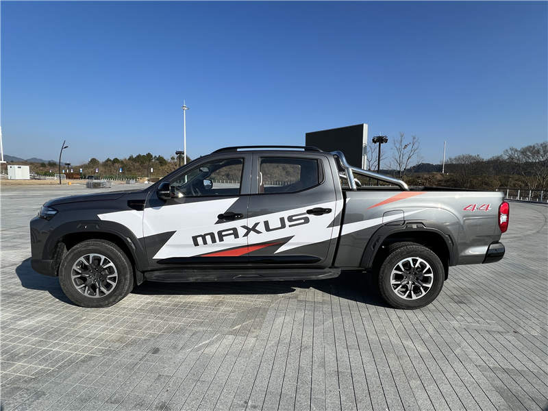 越野“悍将”上汽大通星际H锋芒来袭 向你发出心动信号 - 第4张 - 提加商用车网 越野“悍将”上汽大通星际H锋芒来袭 向你发出心动信号 - 第4张