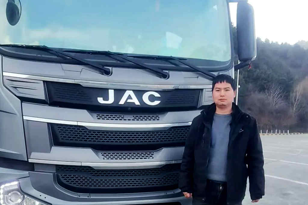 超越同行:丁老板与王老板的冷链运输奥义大揭秘! - 第1张 - 提加商用车网 超越同行:丁老板与王老板的冷链运输奥义大揭秘! - 第1张