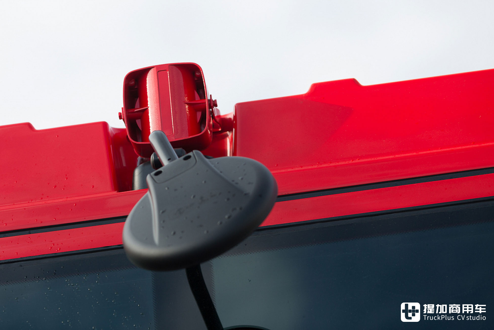 10x10全驱+后桥随动转向,越野能力强悍,太脱拉Force水罐消防车实拍 - 第12张 - 提加商用车网 10x10全驱+后桥随动转向,越野能力强悍,太脱拉Force水罐消防车实拍 - 第12张