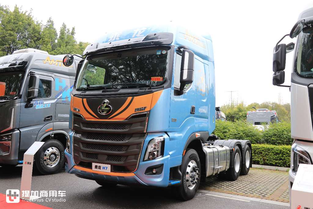 根据用户需求改进升级,2024东风柳汽商务年会现场展车实拍,都有哪些明星车型亮相? - 第13张 - 提加商用车网 根据用户需求改进升级,2024东风柳汽商务年会现场展车实拍,都有哪些明星车型亮相? - 第13张