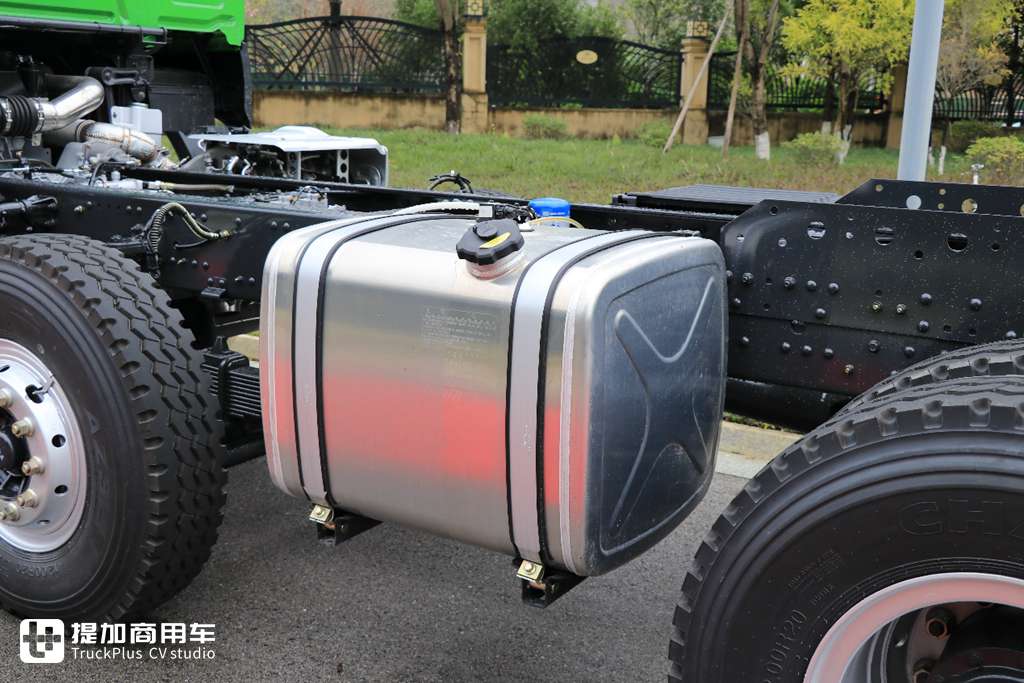 东风柳汽推出乘龙HK高端渣土车,外观靓丽性能强悍,细节做的也很到位! - 第20张 - 提加商用车网 东风柳汽推出乘龙HK高端渣土车,外观靓丽性能强悍,细节做的也很到位! - 第20张