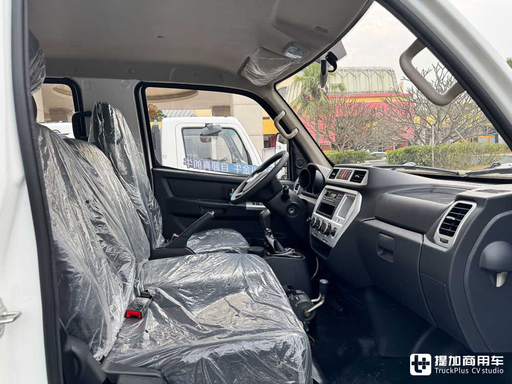 合规拉两吨的蓝牌小自卸,可载5人,还可下地库!飞碟缔途X3双排座自卸车实拍 - 第23张 - 提加商用车网 合规拉两吨的蓝牌小自卸,可载5人,还可下地库!飞碟缔途X3双排座自卸车实拍 - 第23张