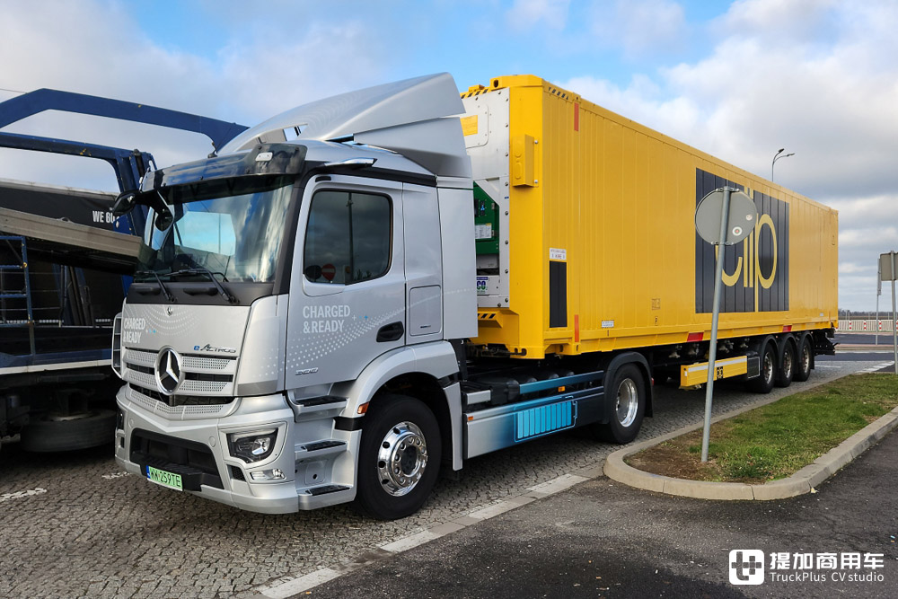 奔驰主打短途运输的电动牵引车,实力几何?实拍eActros 300 4x2牵引车告诉你 - 第27张 - 提加商用车网 奔驰主打短途运输的电动牵引车,实力几何?实拍eActros 300 4x2牵引车告诉你 - 第27张