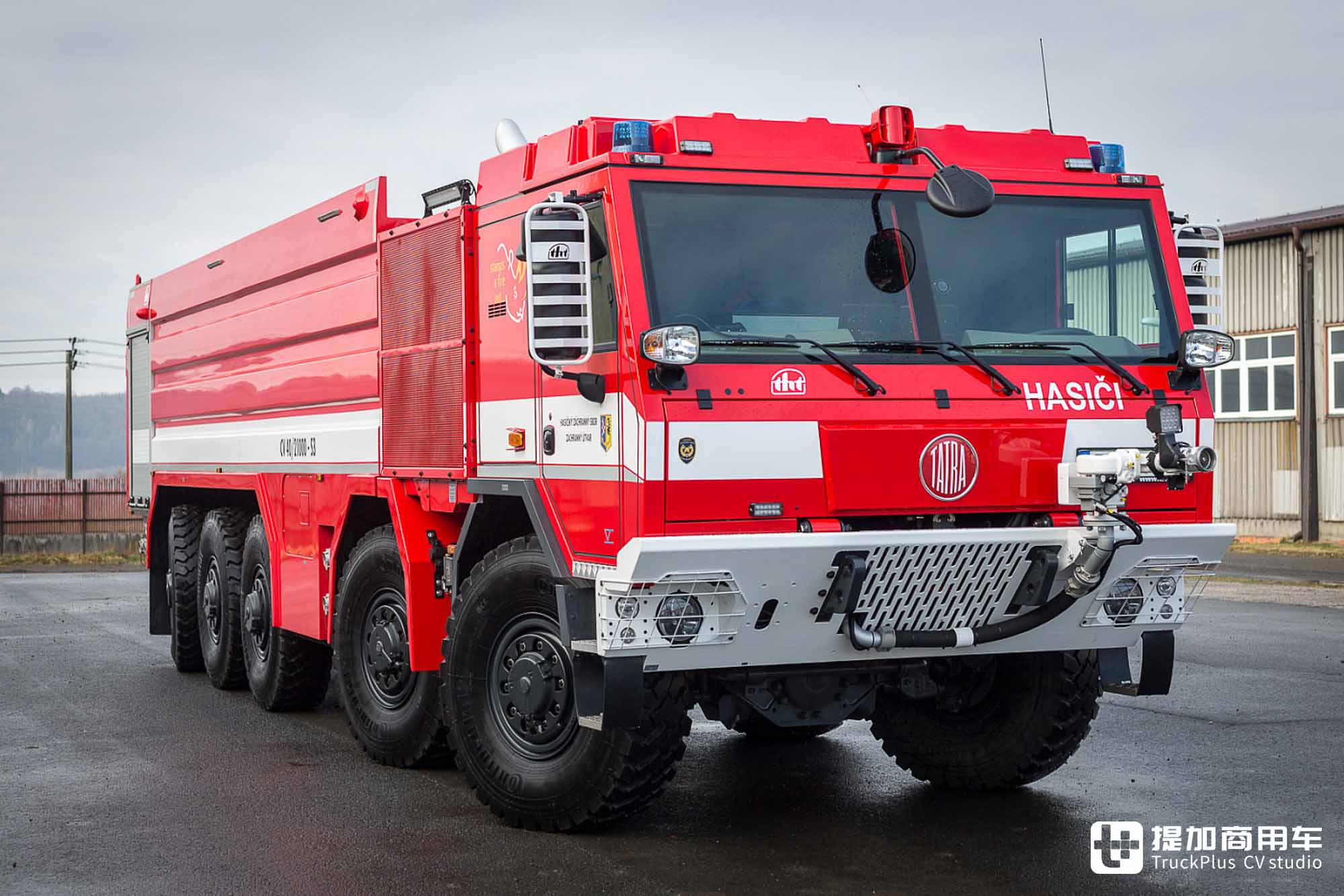 10x10全驱+后桥随动转向,越野能力强悍,太脱拉Force水罐消防车实拍 - 第32张 - 提加商用车网 10x10全驱+后桥随动转向,越野能力强悍,太脱拉Force水罐消防车实拍 - 第32张