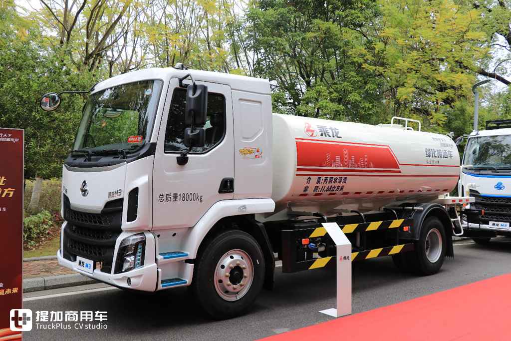 根据用户需求改进升级,2024东风柳汽商务年会现场展车实拍,都有哪些明星车型亮相? - 第39张 - 提加商用车网 根据用户需求改进升级,2024东风柳汽商务年会现场展车实拍,都有哪些明星车型亮相? - 第39张