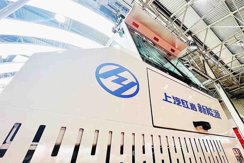 绿色港牵,智慧领航,上汽红岩新能源偏置头牵引车成功下线 - 第3张 - 提加商用车网 绿色港牵,智慧领航,上汽红岩新能源偏置头牵引车成功下线 - 第3张