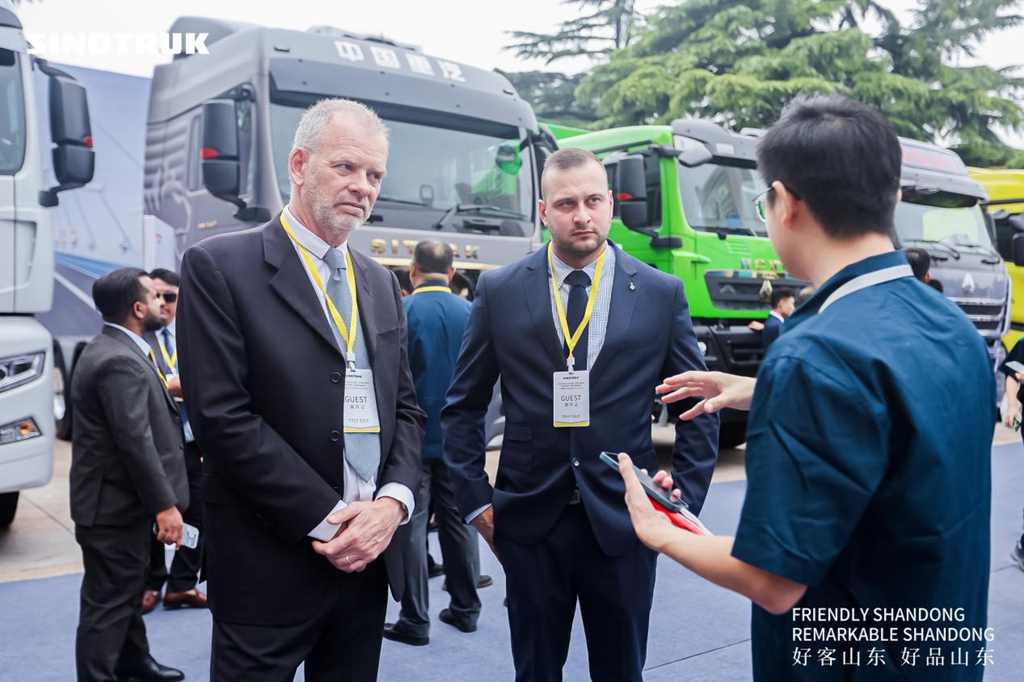 众望所归!中国重汽荣获第九届发现信赖两项大奖 - 第3张 - 提加商用车网 众望所归!中国重汽荣获第九届发现信赖两项大奖 - 第3张