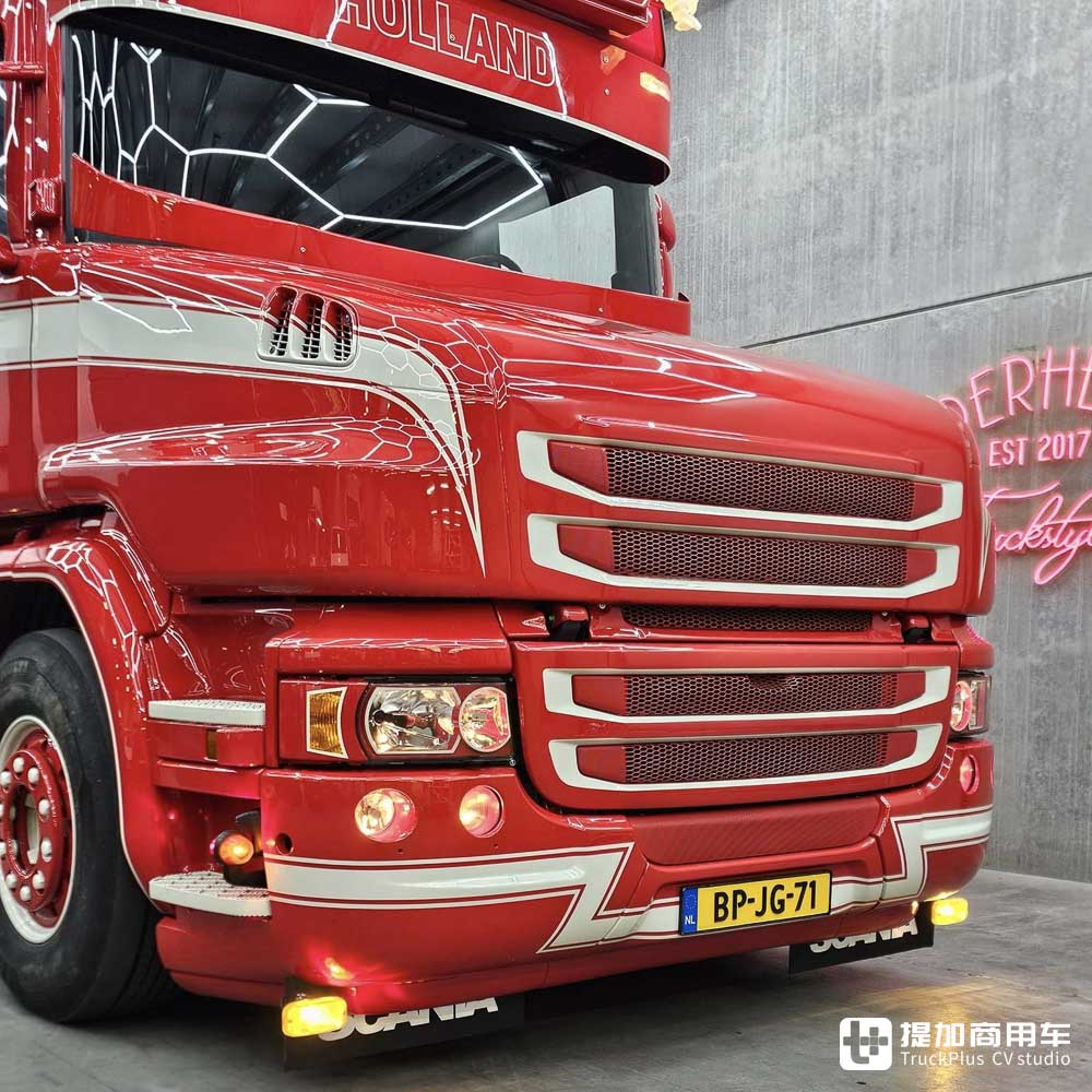 爆改4系长头卡车,还带Longline超长驾驶室,这台斯堪尼亚T 144 G不一般 - 第6张 - 提加商用车网 爆改4系长头卡车,还带Longline超长驾驶室,这台斯堪尼亚T 144 G不一般 - 第6张
