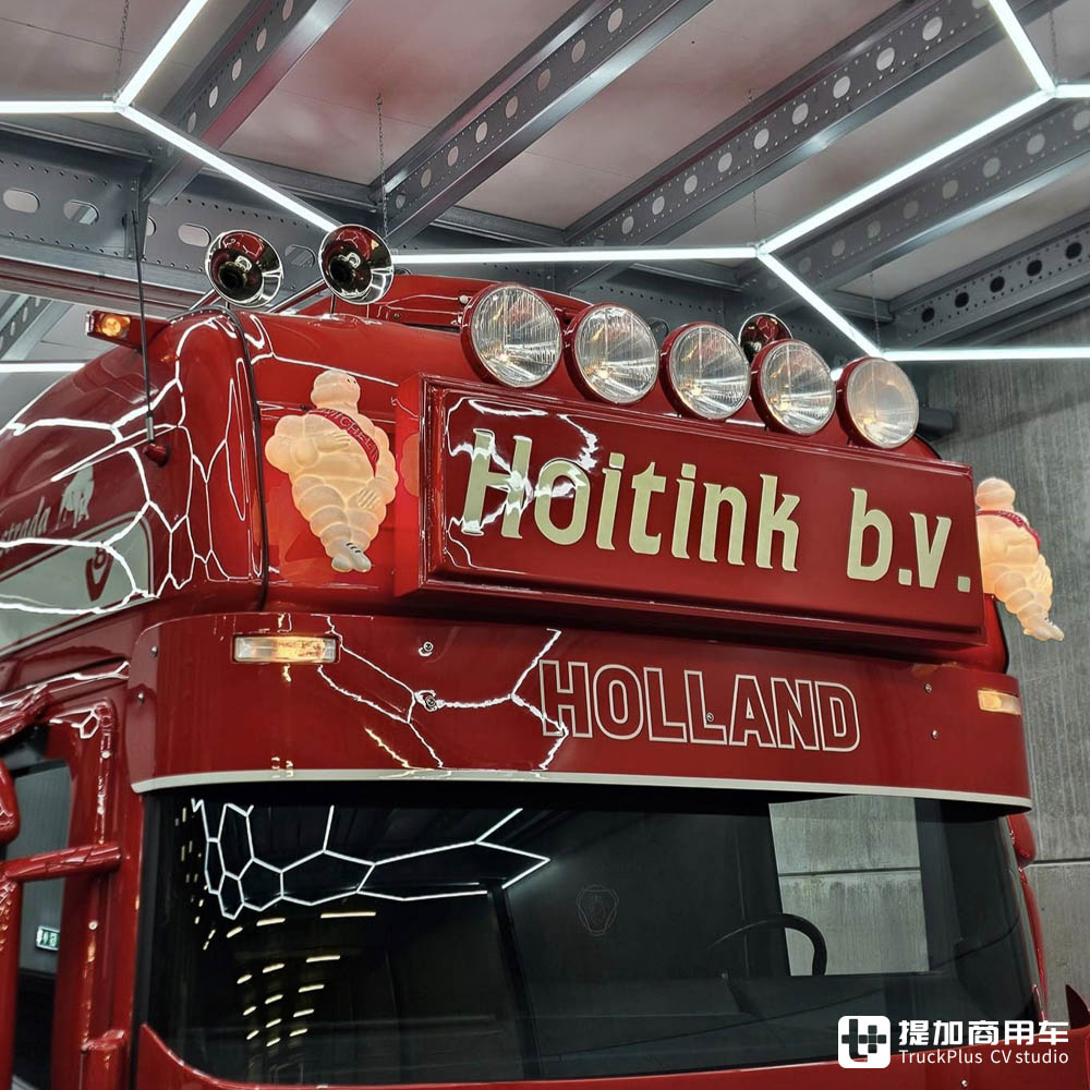 爆改4系长头卡车,还带Longline超长驾驶室,这台斯堪尼亚T 144 G不一般 - 第7张 - 提加商用车网 爆改4系长头卡车,还带Longline超长驾驶室,这台斯堪尼亚T 144 G不一般 - 第7张