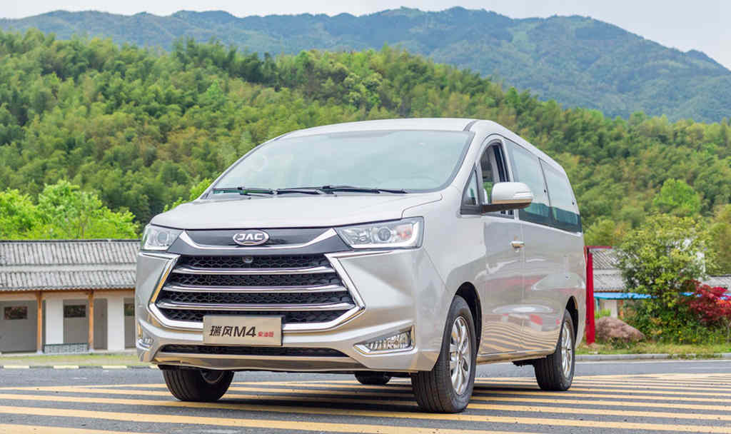 新年战“车”不用愁,事业型MPV认准全能创富瑞风M4 - 第2张 - 提加商用车网 新年战“车”不用愁,事业型MPV认准全能创富瑞风M4 - 第2张