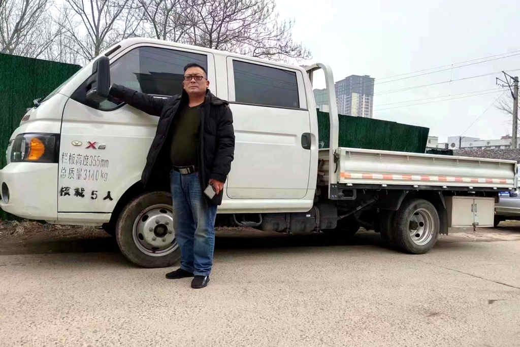 从事搬家行业20年 他选江淮1卡恺达双排小卡服务周到有特色