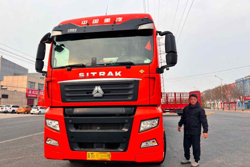 拉普货有中国重汽汕德卡燃气车！从衡水到四川，杨师傅跑出高效率、高效益！