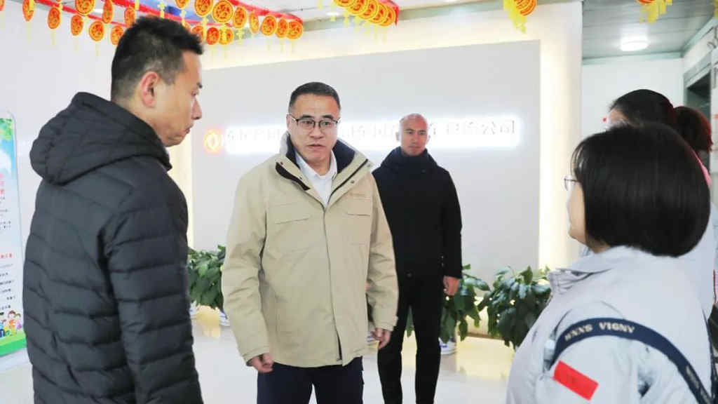 穿越寒冬的温暖,东风商用车开展节前慰问 - 第1张 - 提加商用车网 穿越寒冬的温暖,东风商用车开展节前慰问 - 第1张
