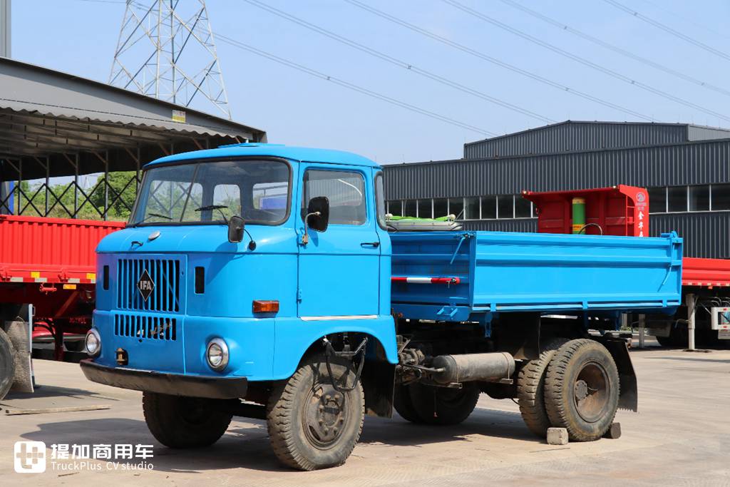 带你看一台在国内保存完好的依发W50卡车,它当年可是好多老司机的发家车型 - 第1张 - 提加商用车网 带你看一台在国内保存完好的依发W50卡车,它当年可是好多老司机的发家车型 - 第1张