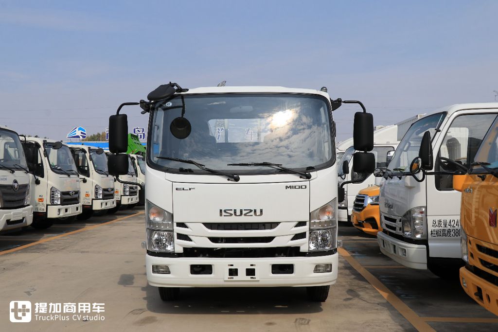 庆铃轻卡最高端产品，五十铃技术加持，庆铃M100高端轻卡实拍 - 第2张